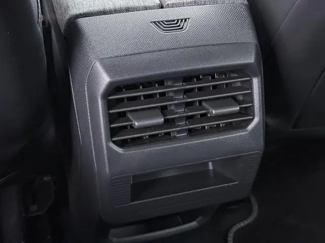 Peugeot e-3008