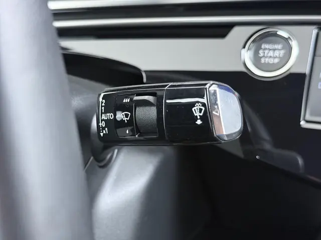 Peugeot e-3008