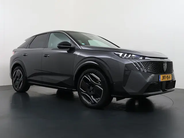 Peugeot e-3008