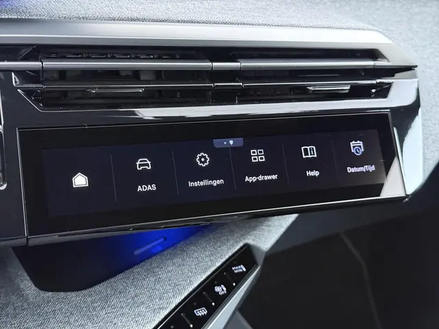 Peugeot e-3008