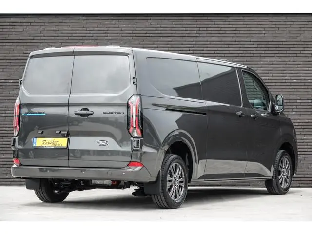Ford E-Transit Custom L2H1 218Pk Aut. | Elektrisch | Limited 340 | 2xSchuifdeur | 360° Camera | 17''...
