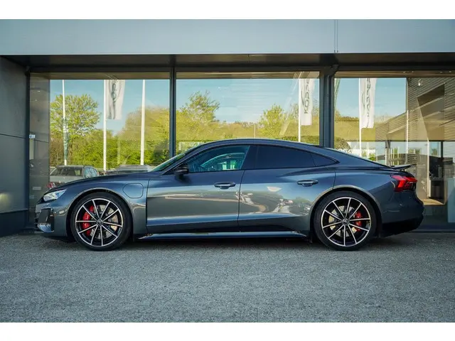 Audi e-tron GT RS 93 kWh 600 PK / 4Wiel Sturing / Massage / Luchtvering / B&O