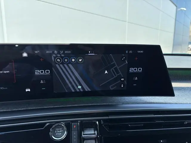 Peugeot e-3008