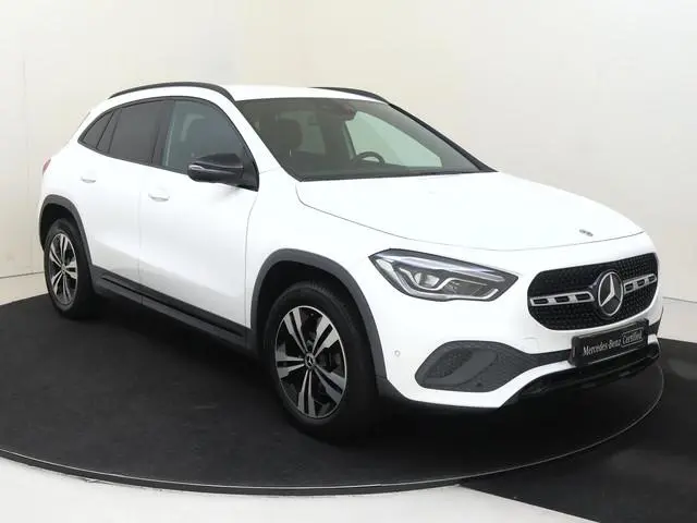 Mercedes-Benz GLA-klasse 200 Progressive / Night-Pakket / Easypack-Achterklep /