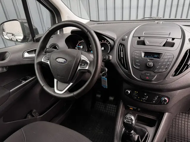 Ford Transit Courier