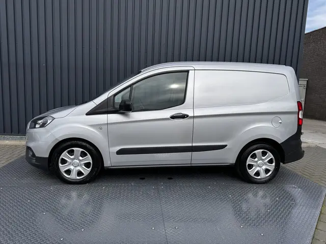 Ford Transit Courier