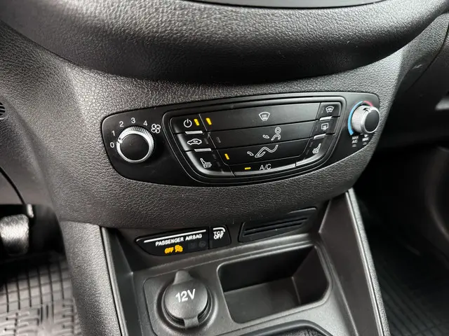 Ford Transit Courier