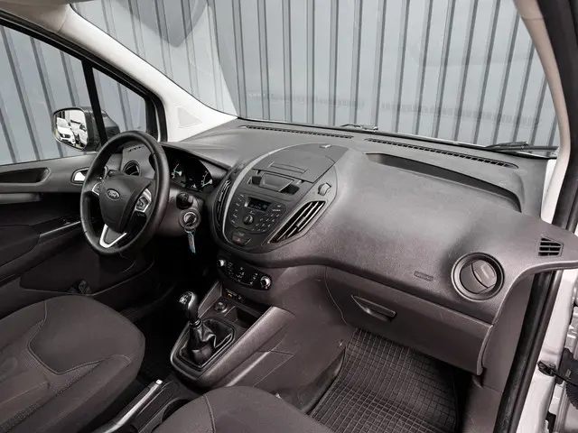 Ford Transit Courier