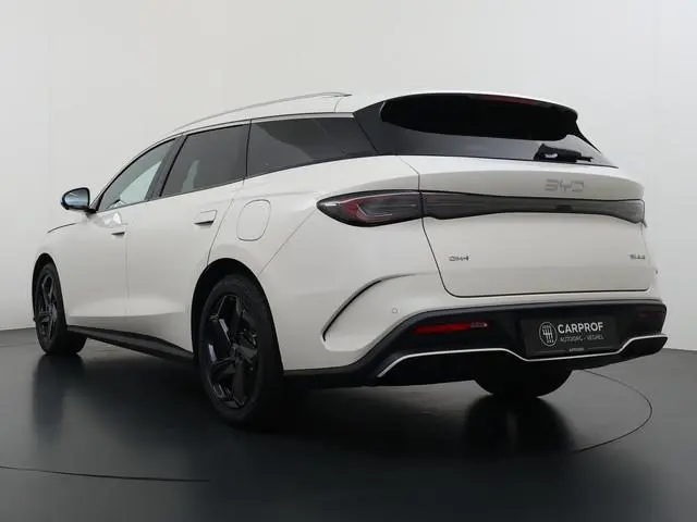 BYD SEAL