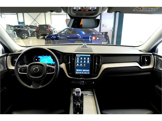 Volvo XC60 2.0 T8 AWD 335kW/456pk Aut8 Recharge Ultra Dark Edition LUCHTVERING + BOWERS&WILKINS + PA...