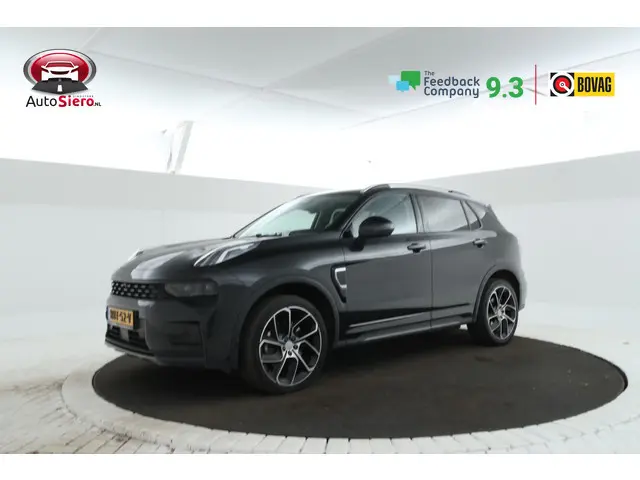 Lynk & Co 01 1.5 Full Black, Panorama Dak, Digital Dash