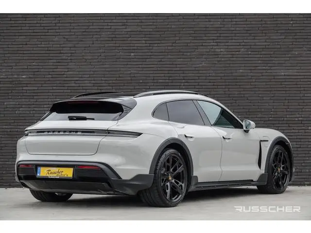 Porsche Taycan Cross Turismo 476Pk | 4WD |  Luchtvering | Panoramadak | Warmtepomp | 360° Camera | 2...