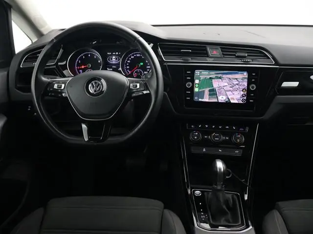 Volkswagen Touran 1.5 TSI 150 PK DSG AUT. 7-PERS HIGHLINE + TREKHAAK | ADAPTIVE CRUISE | MASSAGE | C...