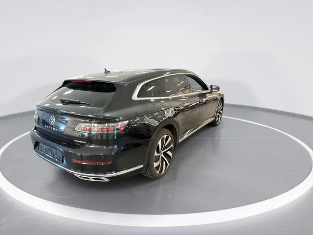 Volkswagen Arteon 1.4 TSI 218pk DSG eHybrid R-Line Business · Panoramadak · 360 Camera · Apple/Andro...