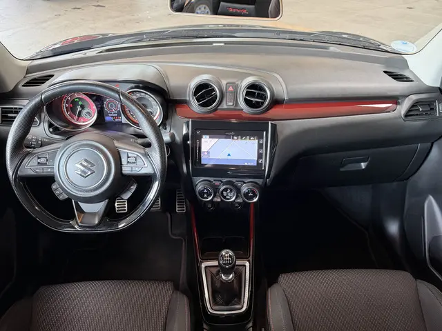 Suzuki Swift 1.4 Sport Smart Hybrid | Navi | ACC | 17" | Dodehoek | Carplay | Camera | 100% Onderhou...