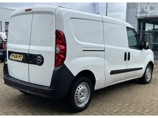 Opel Combo 1.3 CDTi L2H1 Edition 95PK | Lengte 2 | NL AUTO | NAP | Airco | Navigatie | Bluetooth | C...