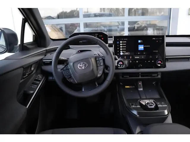 Toyota C-HR+