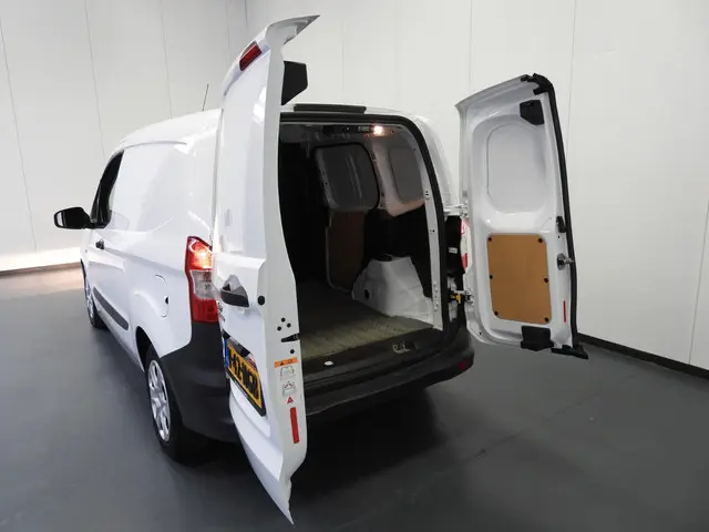 Ford Transit Courier