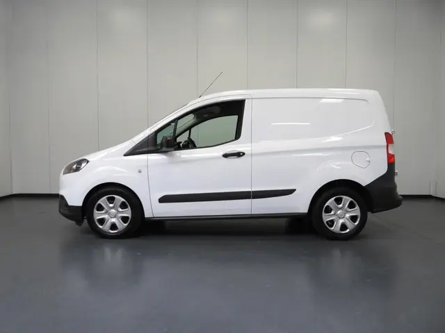 Ford Transit Courier 1.0 Trend EcoBoost AIRCO/BLUETOOTH/SCHUIFDEUR!
