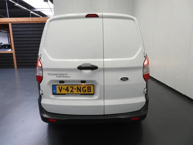 Ford Transit Courier