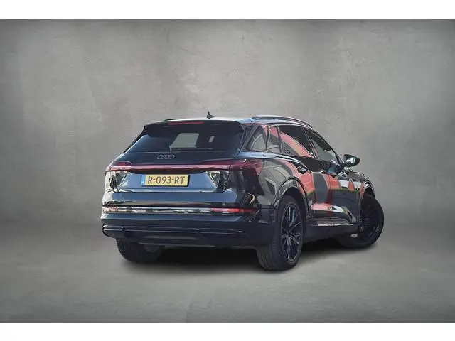 Audi e-tron 50 quattro S edition 71 kWh | SOH: 94,4% | Trekhaak | HUD | B&O | 360 Cam | Half Leer