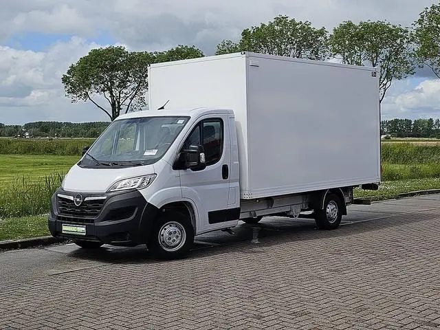 OPEL MOVANO 2.2 bakwagen laadklep!