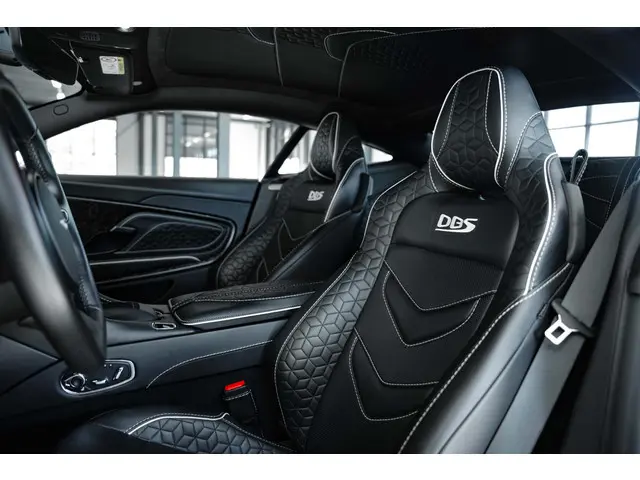 Aston Martin DBS