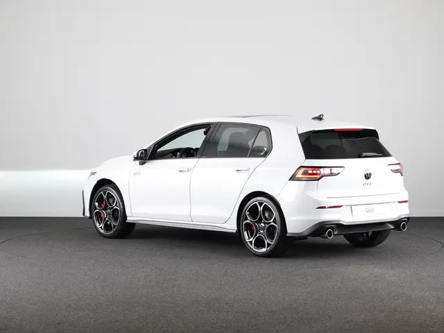 Volkswagen Golf GTI 2.0 195 kW / 265 pk TSI Hatchback 7 versn. DSG | Verlengde garantie | Panorama d...