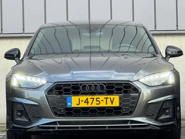 Audi A5 Sportback 40 TFSI 190PK 3X S-Line Black Edition Camera Apple-Carplay