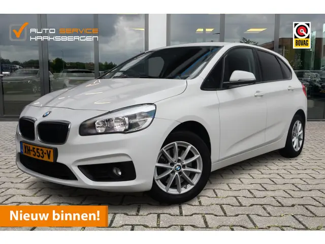 BMW 2-serie Active Tourer 218i High Executive | Trekhaak | PDC | Stoelverwarming |