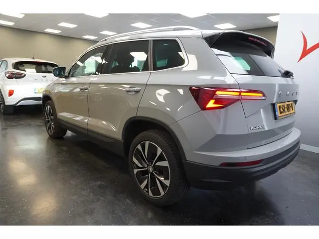 Skoda Karoq 1.5TSI ACT DSG7 Style LED/Camera/ACC/Carplay/Navi/18''Velg
