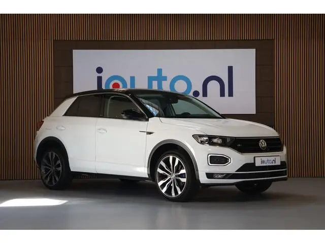 Volkswagen T-Roc 1.5 TSI 150PK DSG R-Line Black Style ACC/LED/Keyless/Virtual Cockpit/Navi/CarPlay/1...