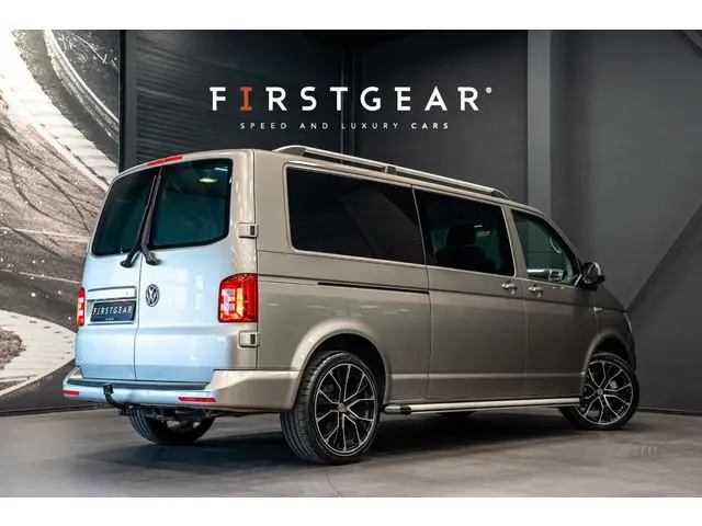 Volkswagen Transporter 2.0 TDI L2H1 DC Highline *Grijs kenteken / Luchtvering achteras / Dubbele cab...