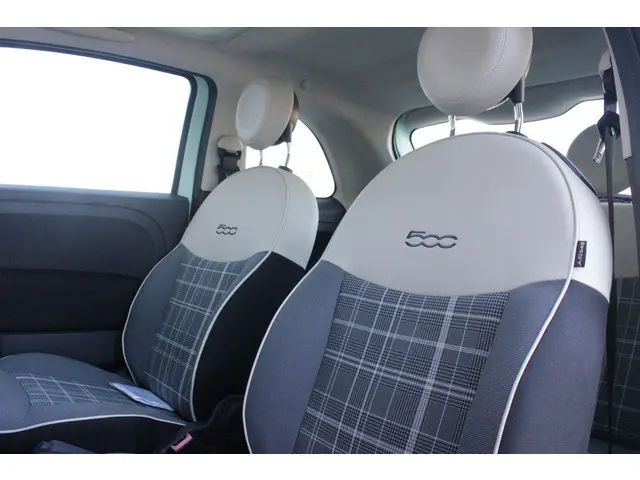 Fiat 500 1.2 69PK LOUNGE | PANORAMA DAK | NAVIGATIE | AUTOMATISCHE AIRCO | HALF LEDEREN BEKLEDING |...
