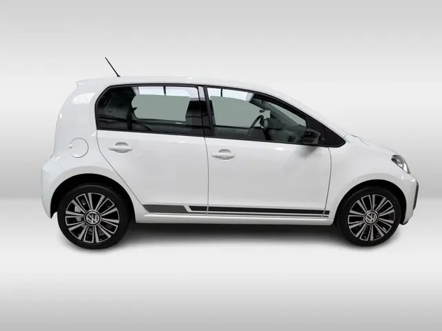 Volkswagen Up! 1.0 TSI 90PK High Up 5drs. Pano dak