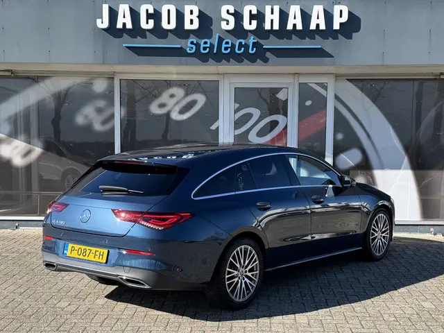 Mercedes-Benz CLA-klasse Shooting Brake 180 Business Solution Luxury Automaat / Leder / PDC v+a / Na...