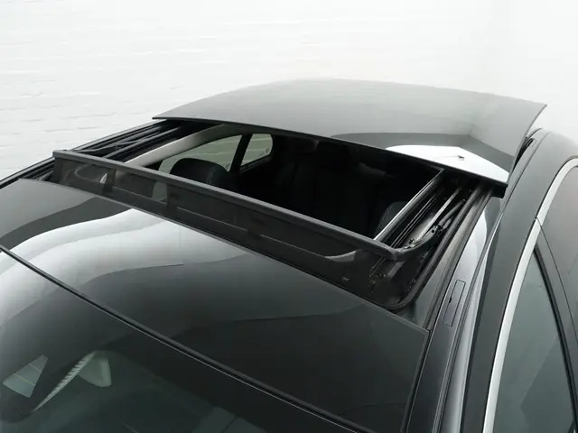 Mercedes-Benz E-klasse 200 AMG Prestige Plus Aut- Panoramadak, 360 Camera, Burmester, Memory Seats,...