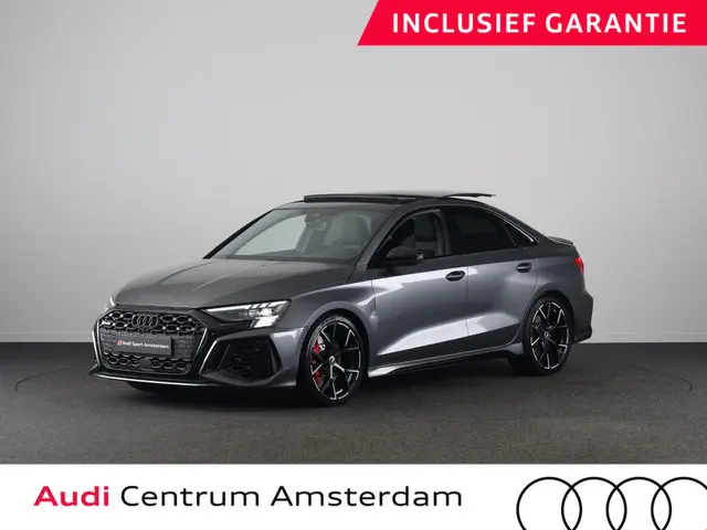 Audi RS 3 Limousine 2.5 TFSI quattro 400pk | Panoramadak | 3-spaaks sport afgevlakt stuurwiel | Adaptief onderstel | SONOS Premium 3D Audio