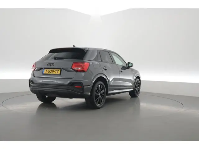 Audi Q2 35 TFSI S Edition | Black Line | | Rijklaar! | Adapt. Cruise | Leder | Keyless | Camera | Ap...