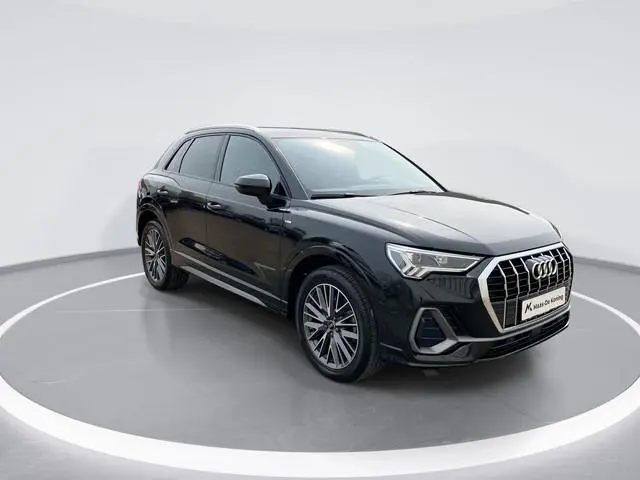 Audi Q3 45TFSIe 245PK S Line · Camera · Navigatie · Apple/Android Car Play · Dodehoeksensor · Drive...