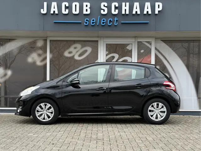 Peugeot 208 1.2 VTi Envy / Cruise Control / Parkeersensor achter / Multimedia / Climate C.