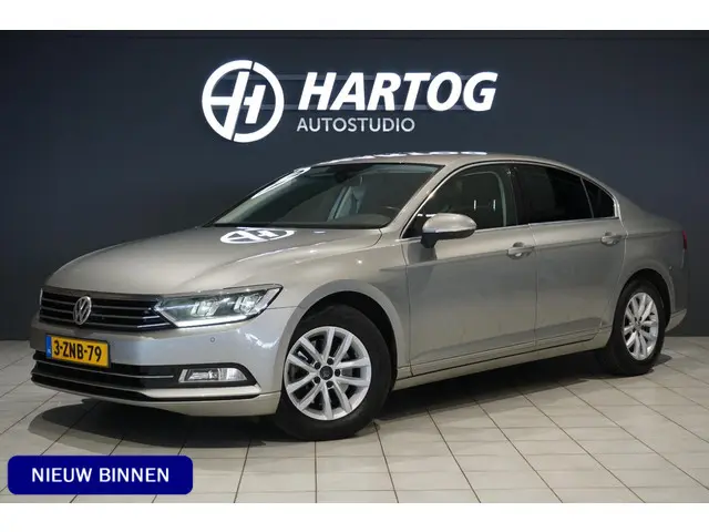 Volkswagen Passat 1.6 TDI Comfortline AUT. + DEALER ONDERHOUDEN