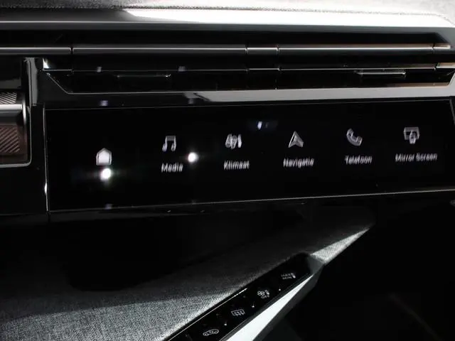 Peugeot e-3008