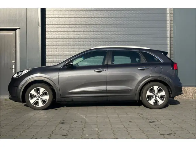Kia Niro 1.6 GDi Hybrid DynamicLine TREKHAAK CAMERA NAVI