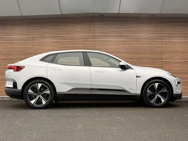 Polestar 4
