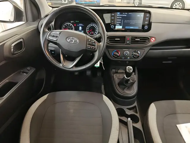 Hyundai i10 1.0 Comfort 1e Eigenaar | Dealer Onderh | BTW | NAP | Carplay | DAB | Cruise | Bots | LE...