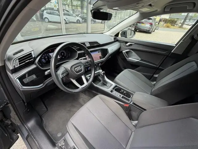 Audi Q3 35 TFSI 150PK AUT. *!* NAVI/ CARPLAY/ CAMERA/ TREKHAAK/ 75 DKM *!*