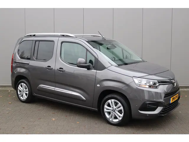 Toyota Proace City Verso 1.2 Turbo 110PK Dynamic Camera/Adaptive-cruise/Stoelverwarming/Panoramadak