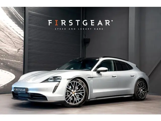 Porsche Taycan Sport Turismo 93 kWh *BOSE / Panorama / 18-wegs Sportstoelen / Warmtepomp / Memory /...