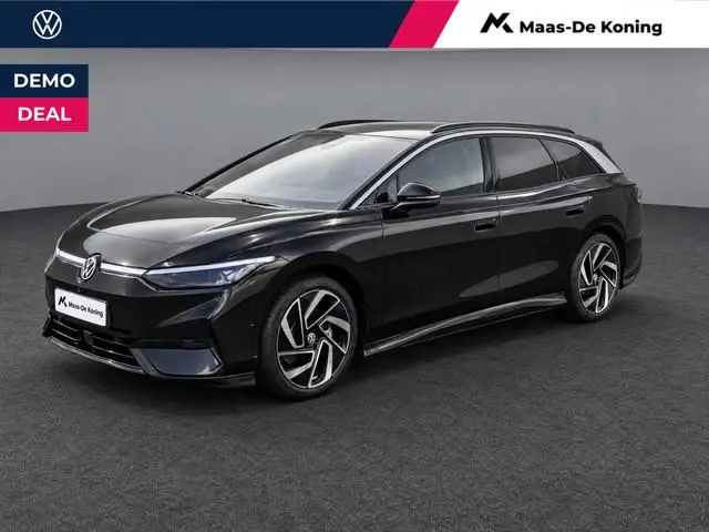 Volkswagen ID.7 Tourer Pro Business 77 kWh / 286pk Stuur- & Stoelverwarming · 360 Camera · Trekhaak...
